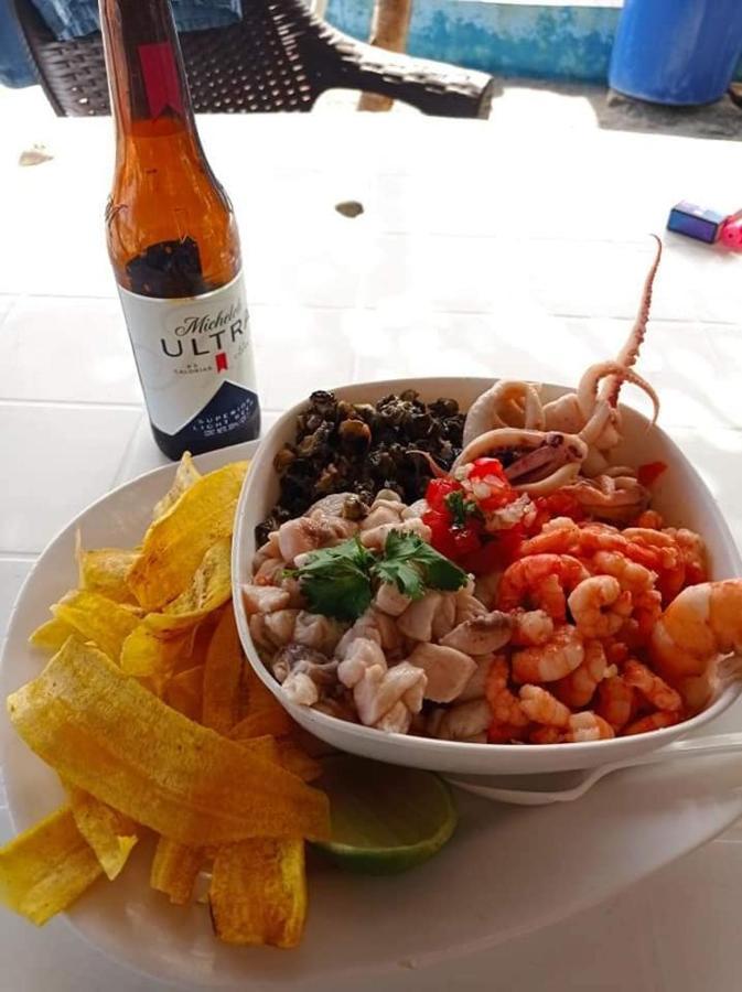 ホテルSurf & Turf Zacatecoluca エクステリア 写真
