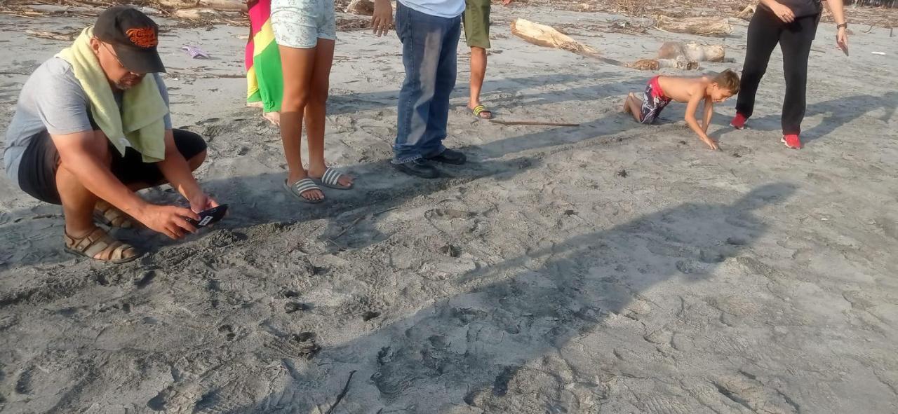 ホテルSurf & Turf Zacatecoluca エクステリア 写真